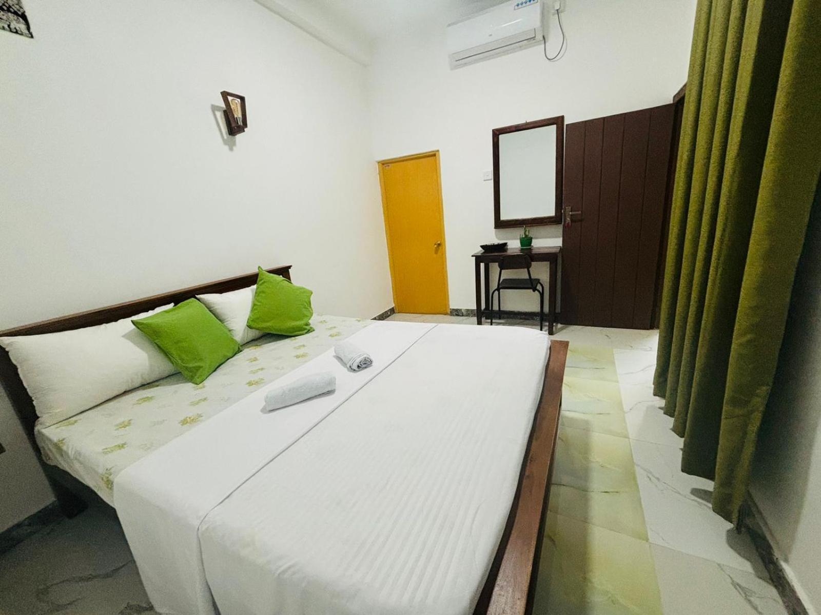 Jaya Villa - Near Airport Negombo Eksteriør bilde